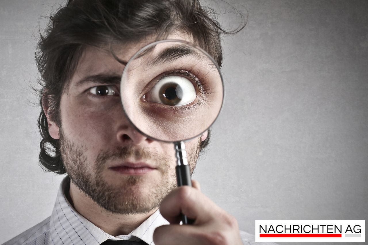 Goalkeeping Sensation: Argentine Keeper Scores Stunning Goal from Box to Box!