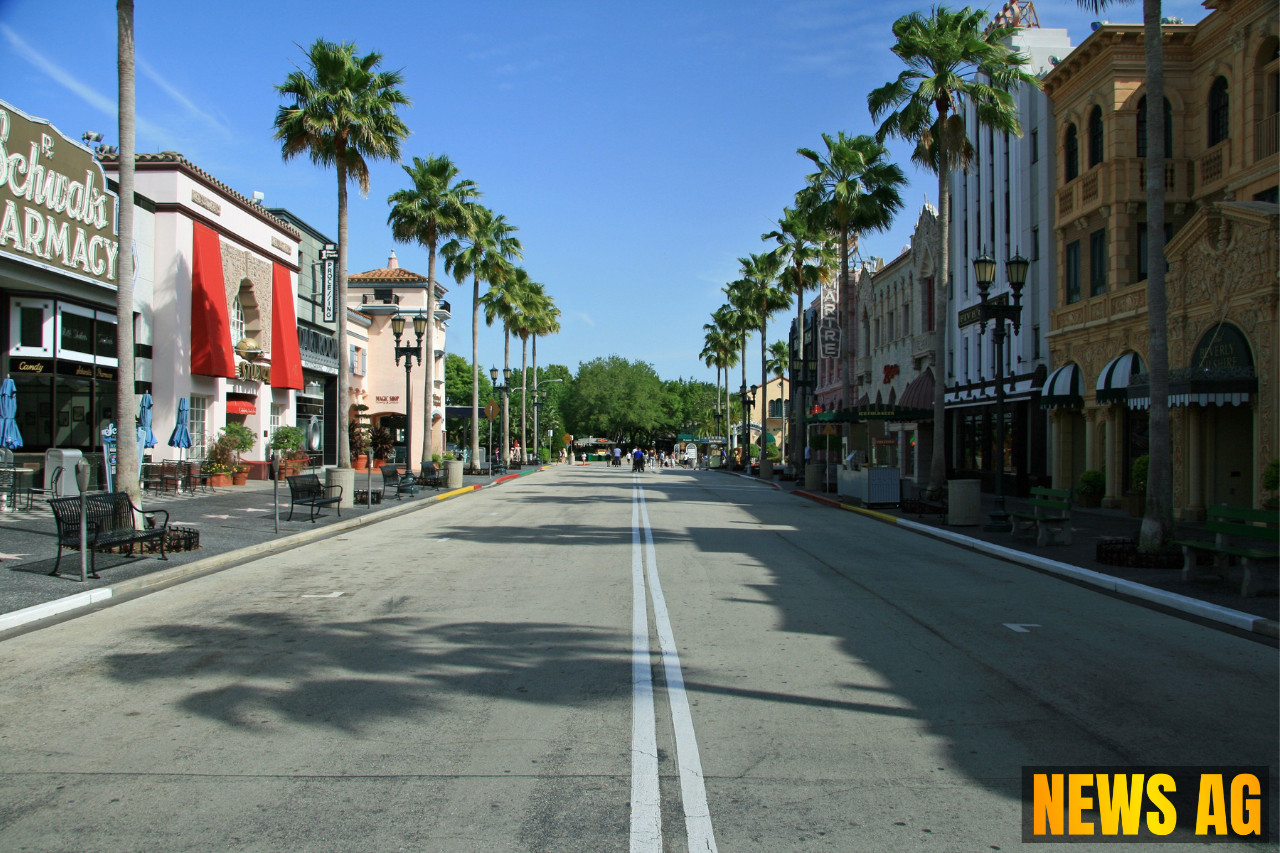 Weird Al Yankovic's Bigger & Weirder Tour Hits 90 Cities in 2026!